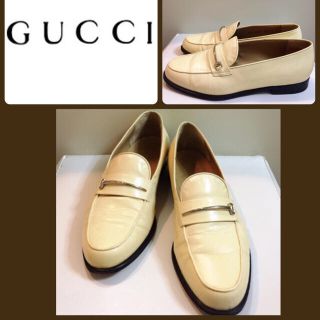 グッチ(Gucci)のグッチ♡ホワイトレザー クラシック ローファー♡(ローファー/革靴)