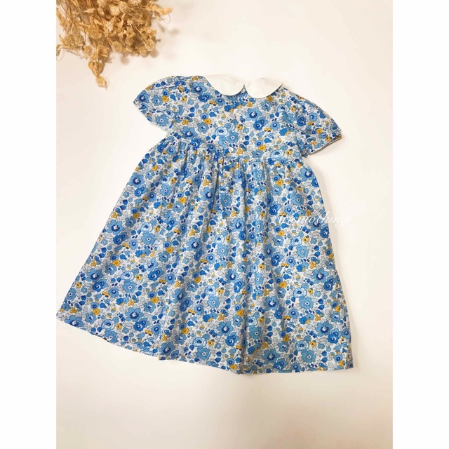 新品　ブルー　小花柄　リボン　スモッキング　ワンピース　ボンポワン   好き キッズ/ベビー/マタニティのキッズ服女の子用(90cm~)(ワンピース)の商品写真