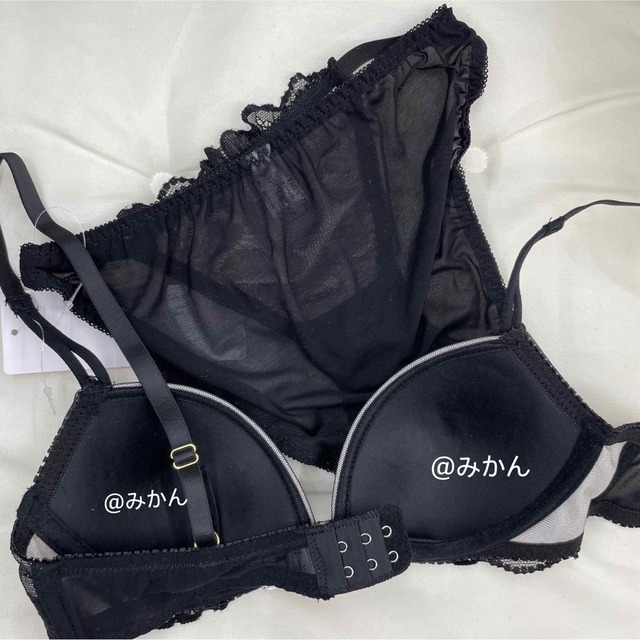透け感がセクシー✨️♥️シンプルエアリーレースブラショーツセット(ブラック) レディースの下着/アンダーウェア(ブラ&ショーツセット)の商品写真