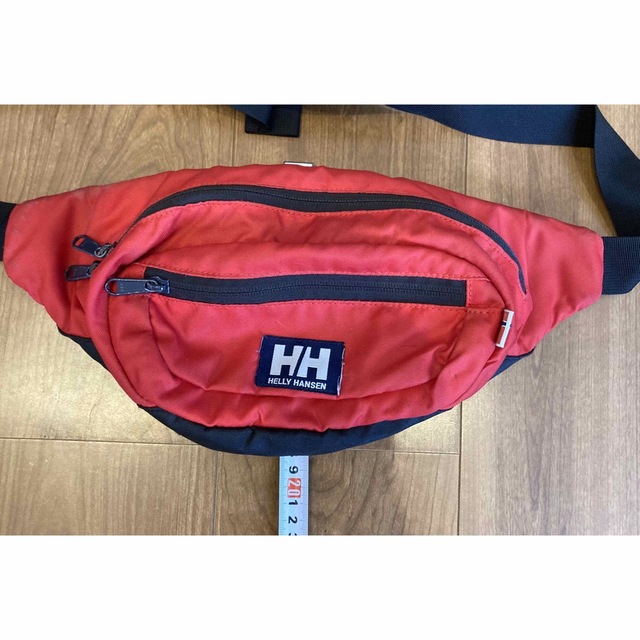 HELLY HANSEN(ヘリーハンセン)のヘリーハンセン ボディバック　赤 メンズのバッグ(ボディーバッグ)の商品写真