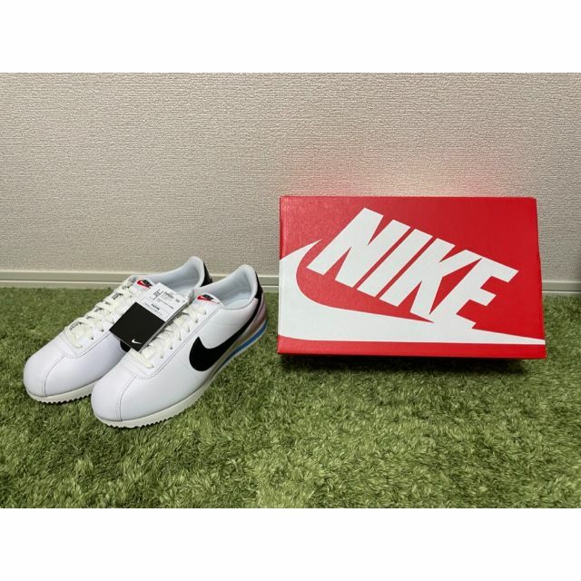 NIKE(ナイキ)のNIKE CORTEZ WHITE/BLACK/LIGHT PHOTO BLUE メンズの靴/シューズ(スニーカー)の商品写真