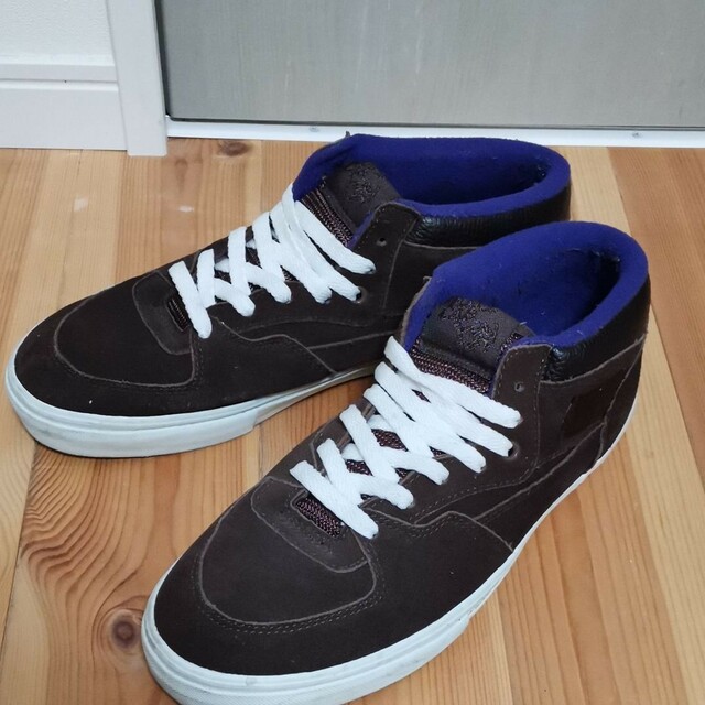 VANS(ヴァンズ)の【早い者勝ち値引きUSED】VANS×supreme Half Cab 28.5 メンズの靴/シューズ(スニーカー)の商品写真