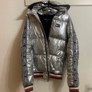 トミーヒルフィガー(TOMMY HILFIGER)のトミーヒルフィガーTOMMY HILFIGER/シルバーダウンジャケット/ロゴ(ダウンジャケット)