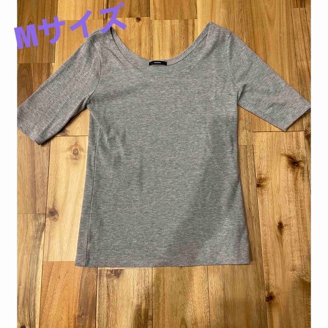 EMODA(エモダ)のレディース　半袖　Mサイズ レディースのトップス(Tシャツ(半袖/袖なし))の商品写真