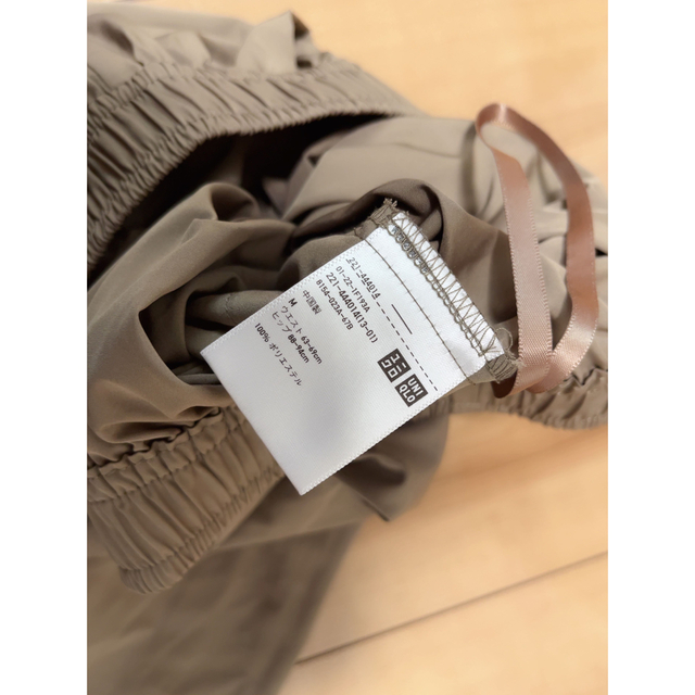 UNIQLO(ユニクロ)のUNIQLO ユニクロ ボリュームロングスカート ブラウン 444014 レディースのスカート(ロングスカート)の商品写真