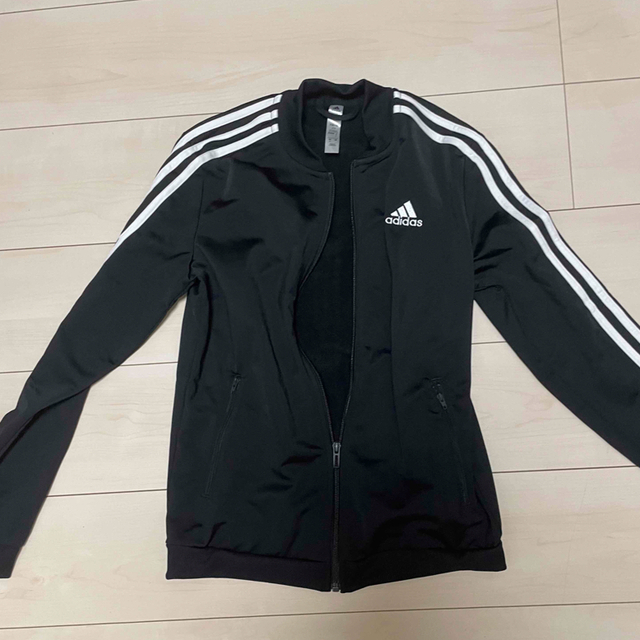 adidas(アディダス)のadidas（ジャージ上下セット） レディースのレディース その他(その他)の商品写真