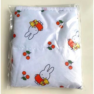 ミッフィー(miffy)の新品未使用　おむつ替えシート　ミッフィー(おむつ替えマット)