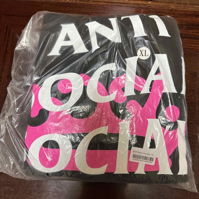 ANTI SOCIAL SOCIAL CLUB(アンチソーシャルソーシャルクラブ)の【新品】BiSH ANTI SOCIAL SOCIAL CLUB パーカー XL メンズのトップス(パーカー)の商品写真