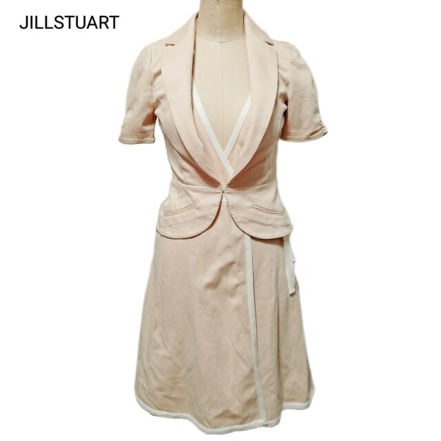 JILLSTUART(ジルスチュアート)のJILLSTUART ジャケット&ワンピース 薄ピンク レディースのフォーマル/ドレス(スーツ)の商品写真
