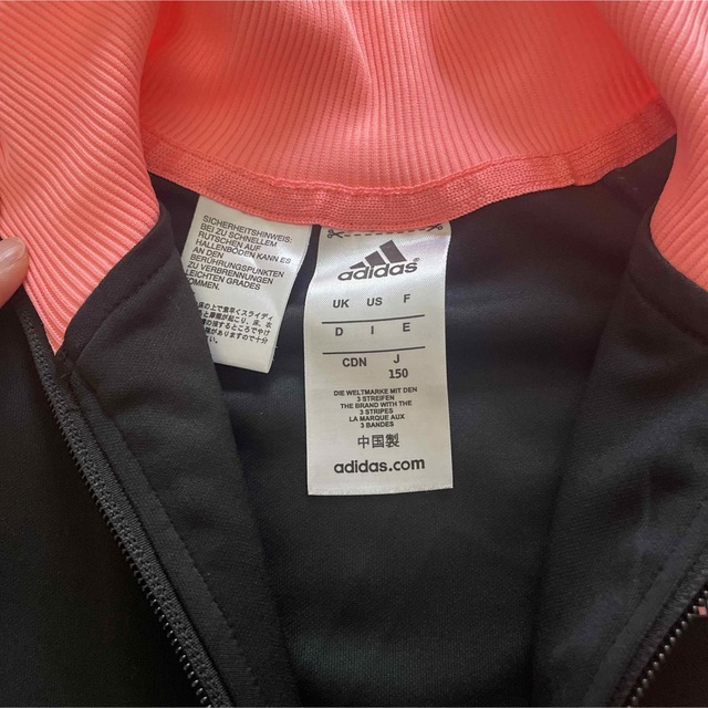 adidas(アディダス)のジャージ150 キッズ/ベビー/マタニティのキッズ服女の子用(90cm~)(ジャケット/上着)の商品写真