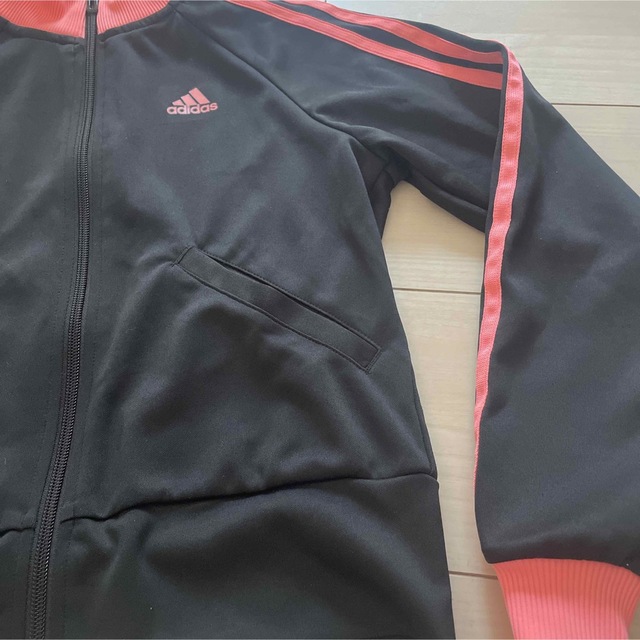 adidas(アディダス)のジャージ150 キッズ/ベビー/マタニティのキッズ服女の子用(90cm~)(ジャケット/上着)の商品写真