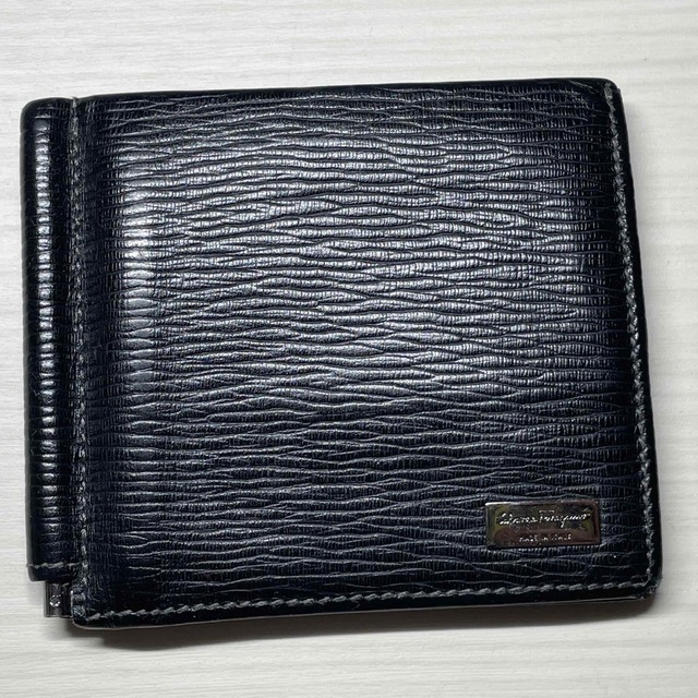 Ferragamo メンズ　黒財布のサムネイル