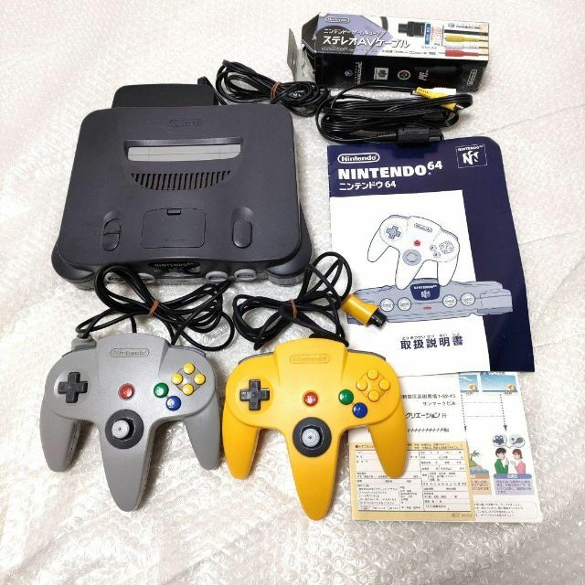 NINTENDO 64 本体　正規コントローラー2個セット