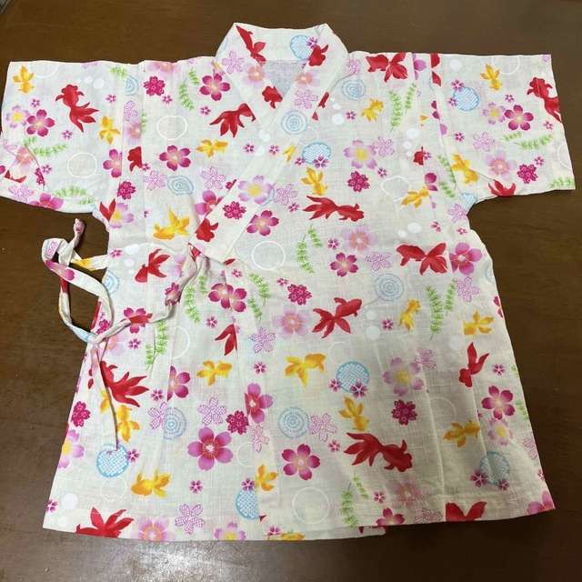 西松屋(ニシマツヤ)のベビー　キッズ　甚平　浴衣 キッズ/ベビー/マタニティのキッズ服女の子用(90cm~)(甚平/浴衣)の商品写真