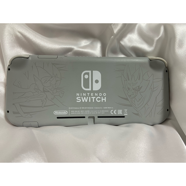 Nintendo Switch(ニンテンドースイッチ)のNintendo Switch lite ザシアン・ザマゼンタ ジャンク品 エンタメ/ホビーのゲームソフト/ゲーム機本体(携帯用ゲーム機本体)の商品写真