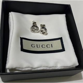 グッチ(Gucci)の箱付きGUCCI シルバー インターロッキングG ピアス(ピアス)