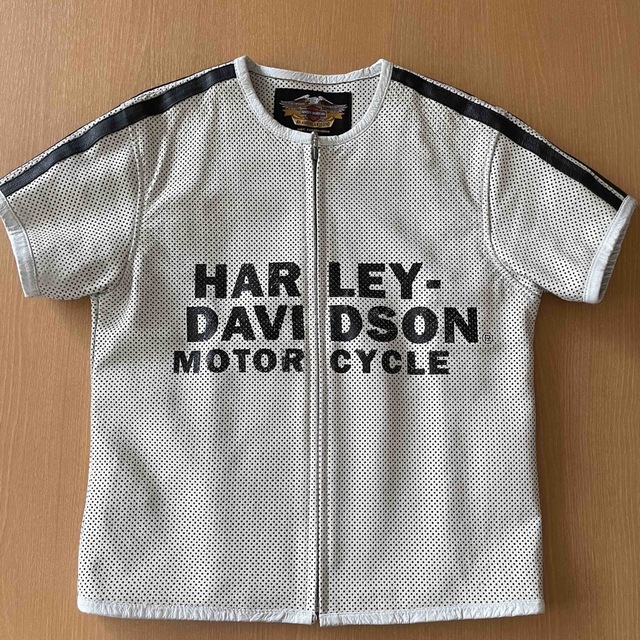 Harley Davidson(ハーレーダビッドソン)のHarley-Davidson パンチングレザー　半袖 メンズのジャケット/アウター(ライダースジャケット)の商品写真