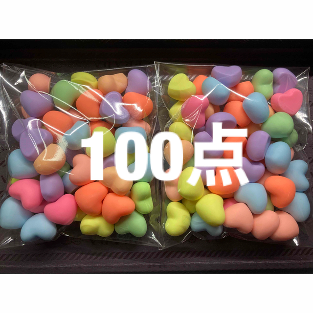 ●329●デコパーツ　100点 ぷっくりハート ハンドメイドの素材/材料(各種パーツ)の商品写真