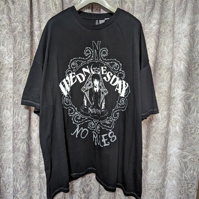 H&M✕WEDNESDAYｵｰﾊﾞｰｻｲｽﾞTｼｬﾂ