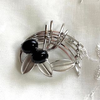 ヴィンテージブローチ オニキス 黒水晶 ブラッククォーツ リボン