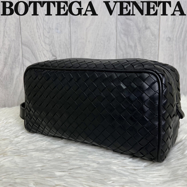 ○サイズ✨️極美品✨️  BOTTEGAVENETA  イントレチャート　クラッチバッグ