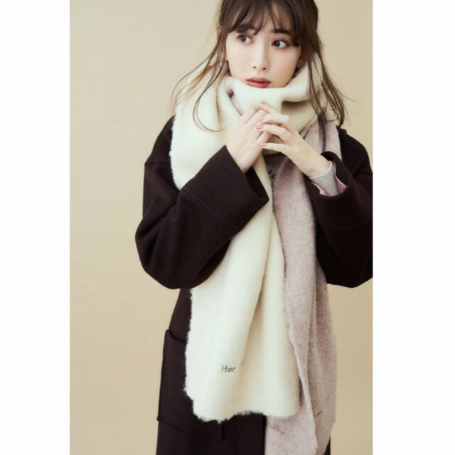 herlipto Two-tone Message Stole herlipto Two-tone Message Stole