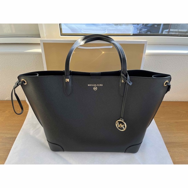 新品未使用MICHAEL KORS マイケルコースラージ