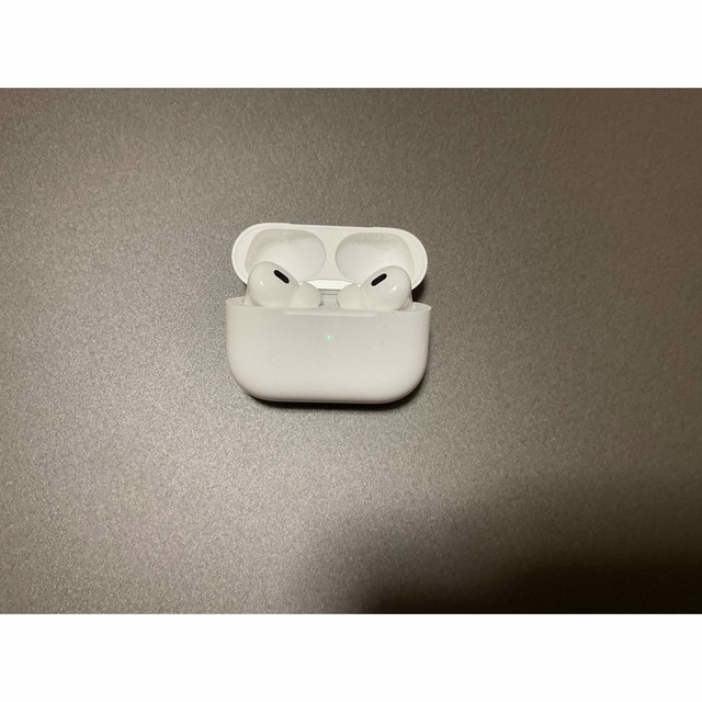 Apple(アップル)のAirPods Pro 第2世代 スマホ/家電/カメラのオーディオ機器(ヘッドフォン/イヤフォン)の商品写真