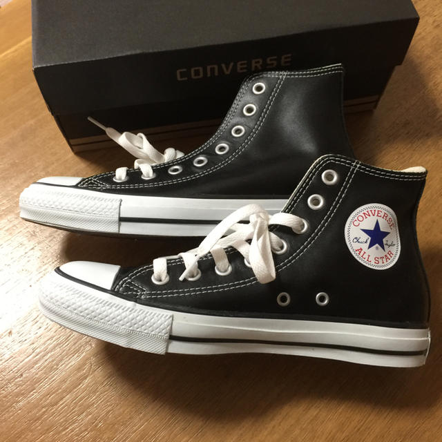 CONVERSE(コンバース)のちゃな☆ 様 専用 CONVERSE レザー ハイカット 黒 6.5  メンズの靴/シューズ(スニーカー)の商品写真