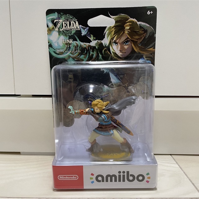 任天堂(ニンテンドウ)の未開封　amiibo ゼルダの伝説　ティアーズ　スカイウォード　リンク エンタメ/ホビーのゲームソフト/ゲーム機本体(その他)の商品写真