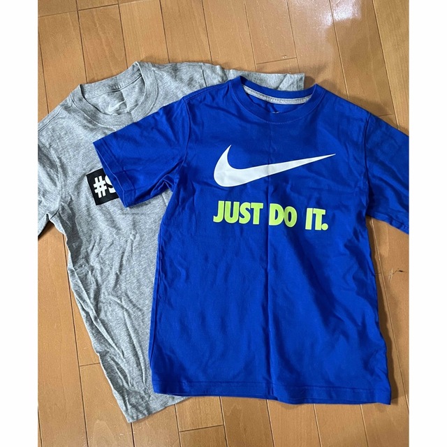 NIKE(ナイキ)のNIKE Tシャツ 2枚セット まとめ売り/キッズ男の子Sサイズ 140 キッズ/ベビー/マタニティのキッズ服男の子用(90cm~)(Tシャツ/カットソー)の商品写真