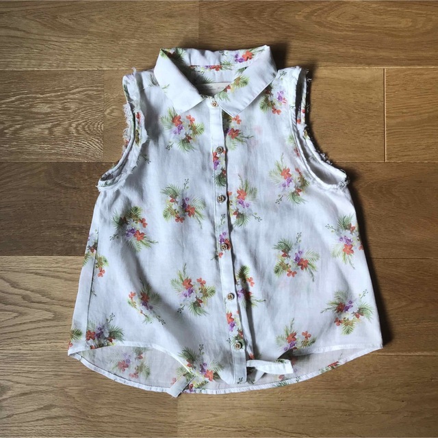 ZARA(ザラ)のZara トロピカル フラワー ノースリーブシャツ バカンス 南国 キッズ/ベビー/マタニティのキッズ服女の子用(90cm~)(Tシャツ/カットソー)の商品写真