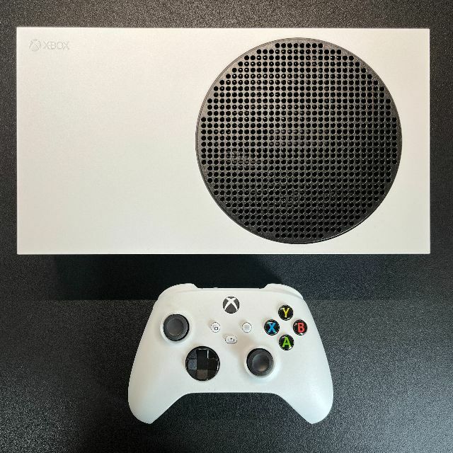 Microsoft(マイクロソフト)の⭐︎美品⭐︎ Xbox series S エンタメ/ホビーのゲームソフト/ゲーム機本体(家庭用ゲーム機本体)の商品写真