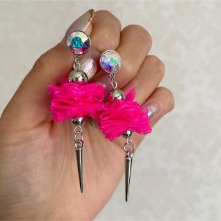 ハンドメイドピアス　youちゃん♡(ピアス)