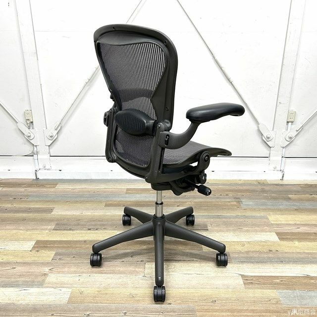 Herman Miller(ハーマンミラー)のハーマンミラー アーロンチェア フル装備 ランバーサポート Bサイズ パープル インテリア/住まい/日用品のオフィス家具(オフィスチェア)の商品写真