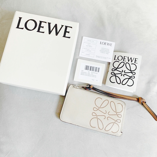 ロエベ LOEWE 正規品　レザー 財布　カードケースLOEWE