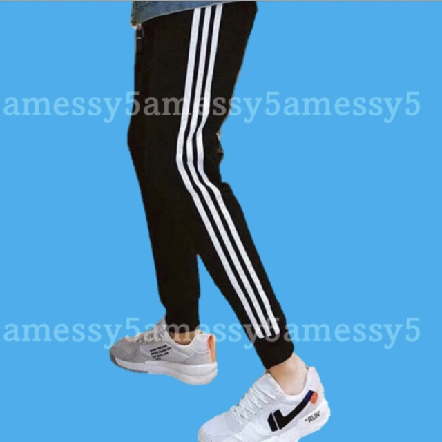【新品】ジョガーパンツ ジャージ　3本線　ブラック 黒 スエット ルームウェア メンズのパンツ(ワークパンツ/カーゴパンツ)の商品写真