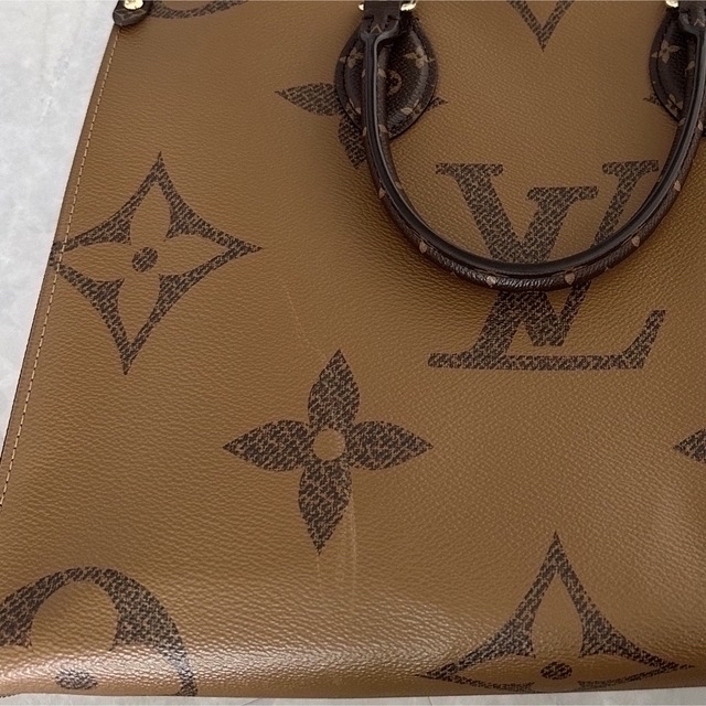 LOUIS VUITTON(ルイヴィトン)のルイヴィトン オンザゴー レディースのバッグ(ハンドバッグ)の商品写真