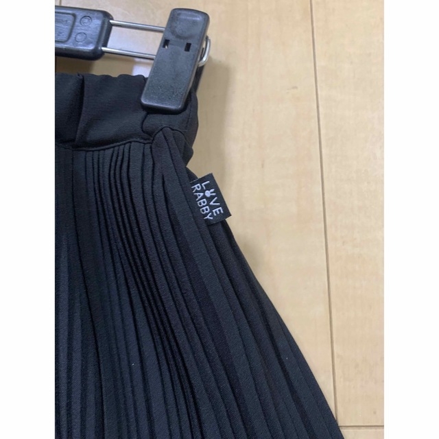 黒のスカート（新品）150㎝ キッズ/ベビー/マタニティのキッズ服女の子用(90cm~)(スカート)の商品写真