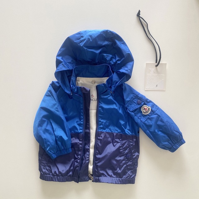 美品 MONCLER ナイロン パーカー 男の子 フード 6/9m | engautomacao
