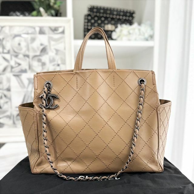 CHANEL(シャネル)の美品☆　シャネル　ワイルドステッチ　2way　ハンドバッグ　レザー　21番台 レディースのバッグ(ハンドバッグ)の商品写真