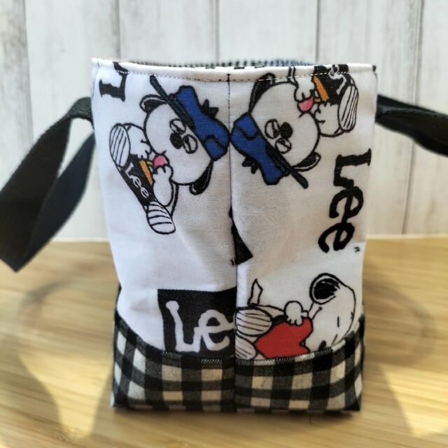 SNOOPY(スヌーピー)のSNOOPY　Lee　巾着トートバッグ　お散歩バッグ　ジムバッグ ハンドメイドのファッション小物(バッグ)の商品写真