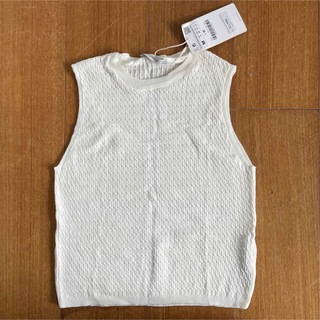 ザラ(ZARA)の新品未着用【ZARA】ノースリーブニット(タンクトップ)