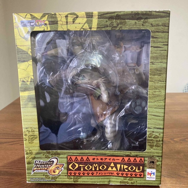 MegaHouse(メガハウス)のモンスターハンター　オトモアイルー　アメショーver. フィギア エンタメ/ホビーのフィギュア(ゲームキャラクター)の商品写真