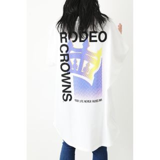 ロデオクラウンズワイドボウル(RODEO CROWNS WIDE BOWL)のRCWB★新作HaIfton Logoビッグワンピース　ホワイト(ひざ丈ワンピース)