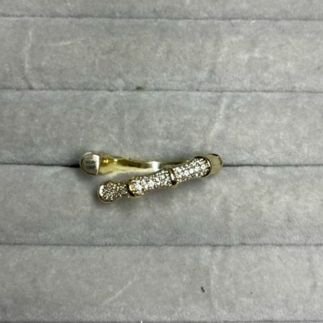 オープンリング　指輪　ゴールド×ホワイト　ジルコニア　レディース　新品 レディースのアクセサリー(リング(指輪))の商品写真