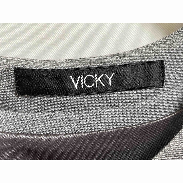 VICKY(ビッキー)の【VICKY】ヴィッキー 長袖 ワンピース レディースのワンピース(ひざ丈ワンピース)の商品写真