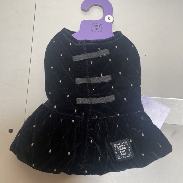 ANNA SUI(アナスイ)の【ペット服】ANNASUI ベロアキルティングベスト その他のペット用品(犬)の商品写真