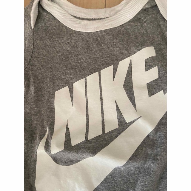 NIKE(ナイキ)のNIKE ベビー　ロンパースセット　0〜6MONTH キッズ/ベビー/マタニティのベビー服(~85cm)(ロンパース)の商品写真