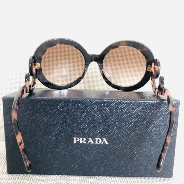 PRADA(プラダ)のPRADAサングラス　バロックサングラス  レディースのファッション小物(サングラス/メガネ)の商品写真